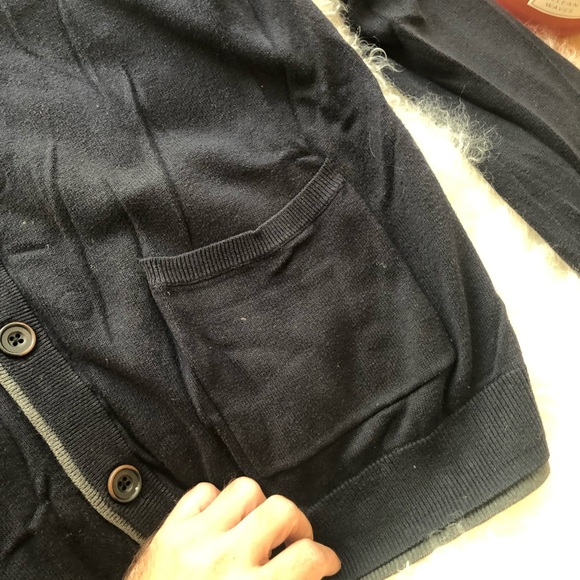 EUC Vintage Gap men’s Cardigan button down sweater in SZ Medium!! - Picture 3 of 8